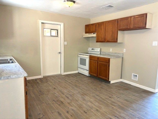 1504 Fifth St, Kerrville, TX 78028