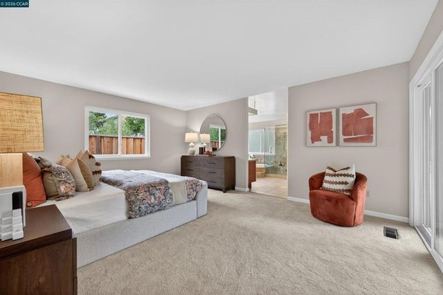 726 726 Buckingham Ct, Walnut Creek, CA 94598