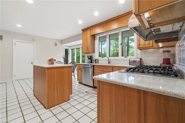 4313 Faigle RD, Portsmouth, VA 23703