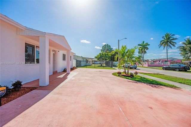 22503 SW 113th Pl, Miami, FL 33170