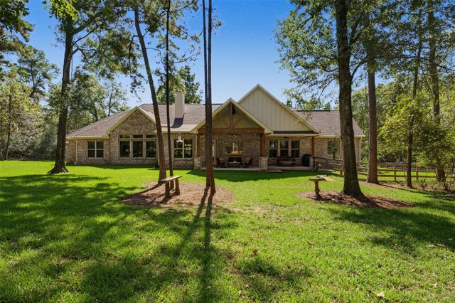 501 Corsair Court, Montgomery, TX 77316
