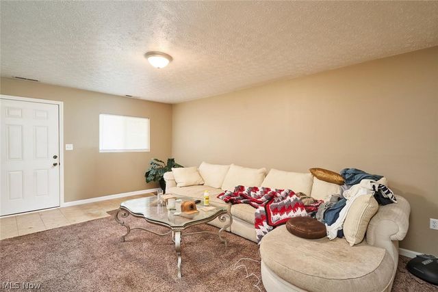 890-892 Irish Road, Kent, OH 44240