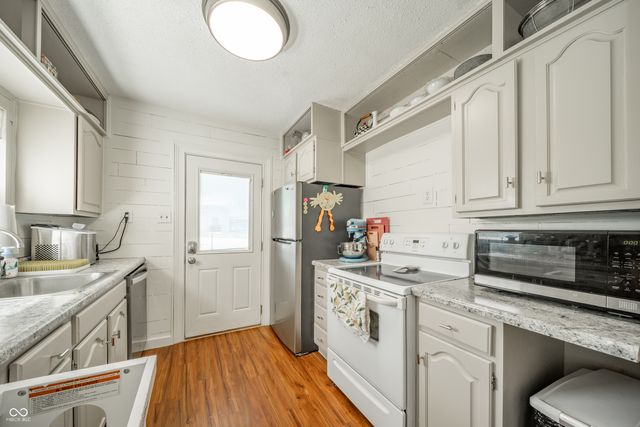 922 Alhambra Drive, Anderson, IN 46012