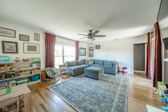 922 Alhambra Drive, Anderson, IN 46012