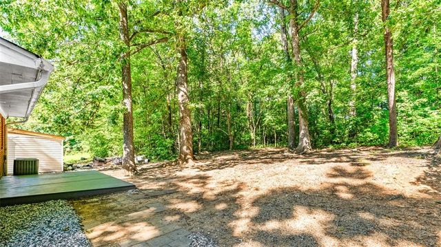 621 Spring Garden Circle, High Point, NC 27260