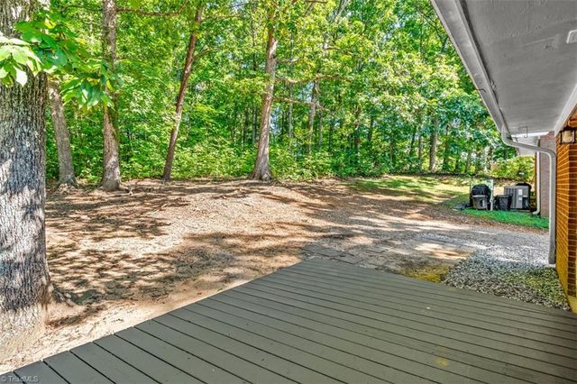 621 Spring Garden Circle, High Point, NC 27260