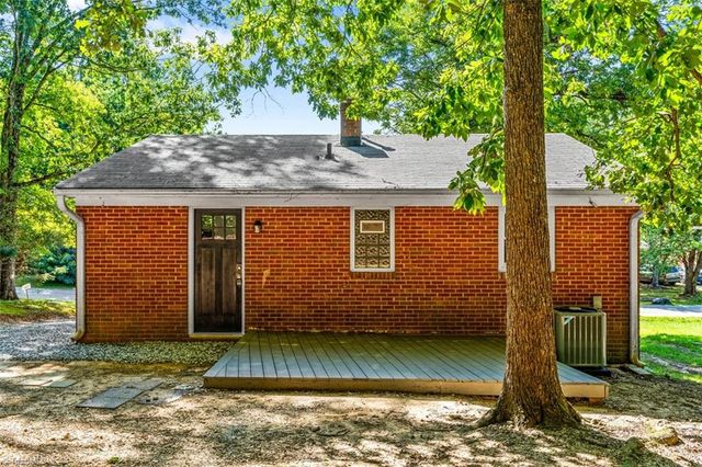 621 Spring Garden Circle, High Point, NC 27260