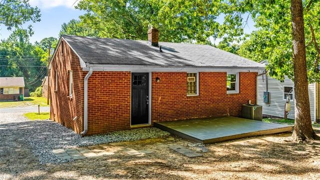 621 Spring Garden Circle, High Point, NC 27260