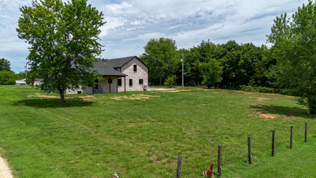 4398 Woodrow Wilson Rd, Springfield, TN 37172