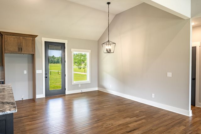 4398 Woodrow Wilson Rd, Springfield, TN 37172