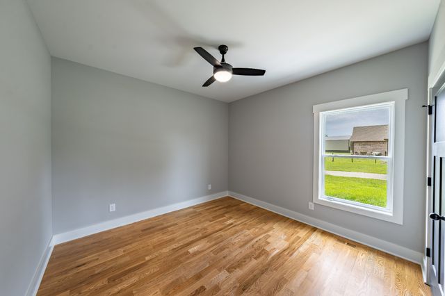 4398 Woodrow Wilson Rd, Springfield, TN 37172