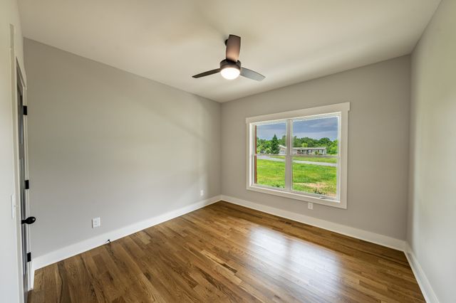 4398 Woodrow Wilson Rd, Springfield, TN 37172