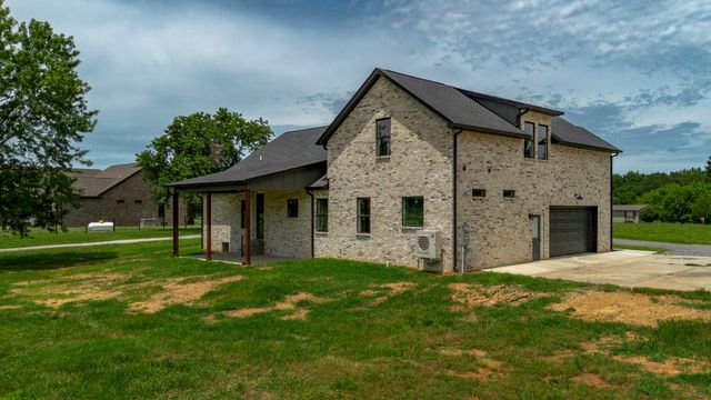 4398 Woodrow Wilson Rd, Springfield, TN 37172