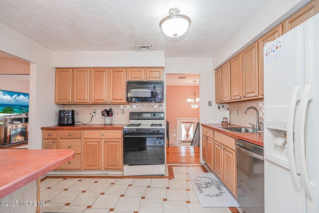 88 Havens Drive, Brick, NJ 08723