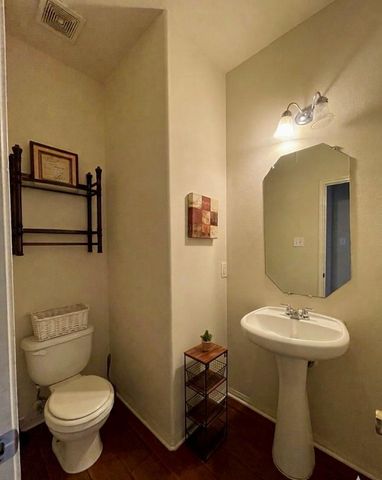 931 N Sky Drive, Houston, TX 77073