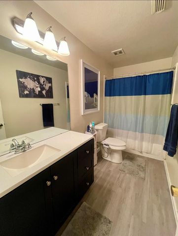 931 N Sky Drive, Houston, TX 77073