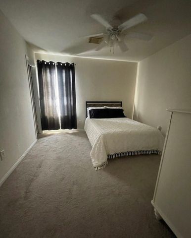 931 N Sky Drive, Houston, TX 77073