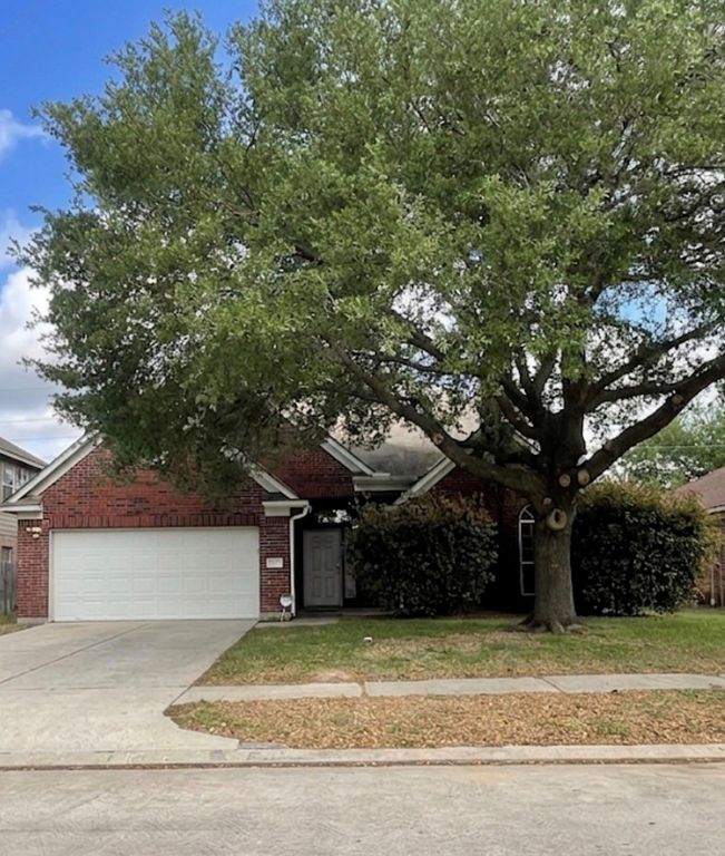 931 N Sky Drive, Houston, TX 77073