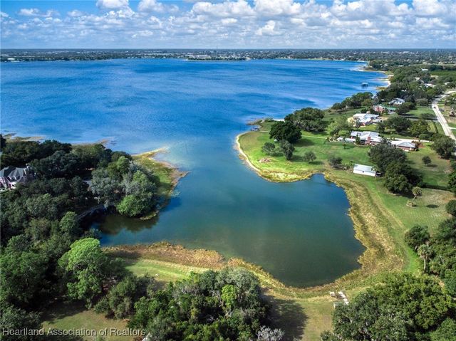 1434 S Golfview Drive, Avon Park, FL 33825