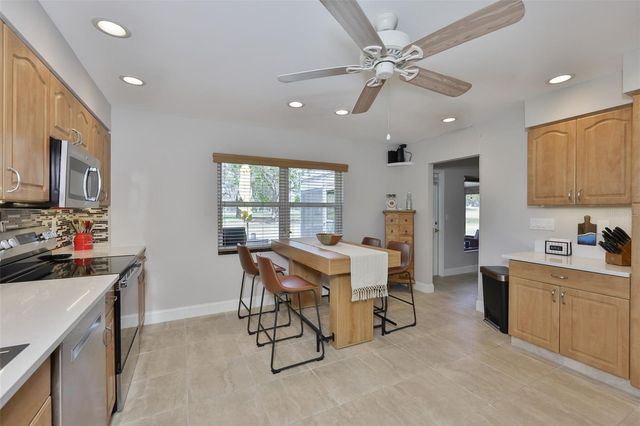 315 LINGER LANE, Sun City Center, FL 33573