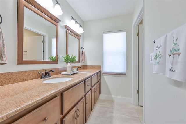 315 LINGER LANE, Sun City Center, FL 33573