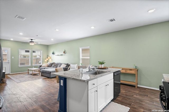 2972 PANTHER SPG, New Braunfels, TX 78130