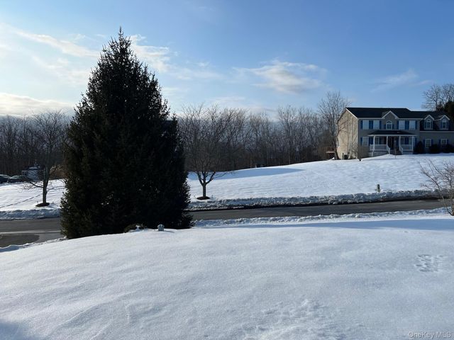 147 Mayfair Road, Poughquag, NY 12570