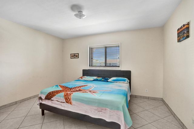 930 SE 9th Avenue 11, Pompano Beach, FL 33060