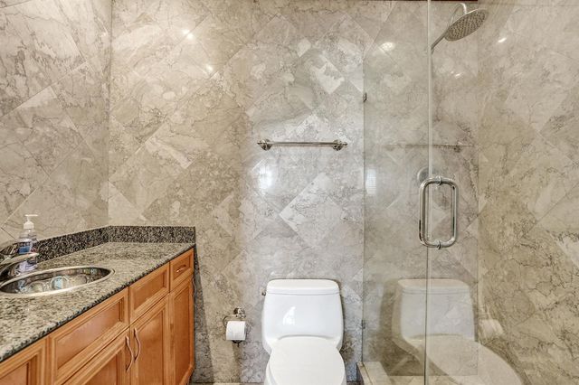 930 SE 9th Avenue 11, Pompano Beach, FL 33060