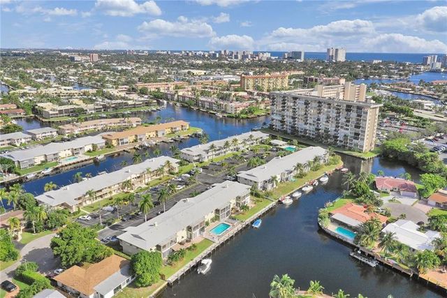 930 SE 9th Avenue 11, Pompano Beach, FL 33060