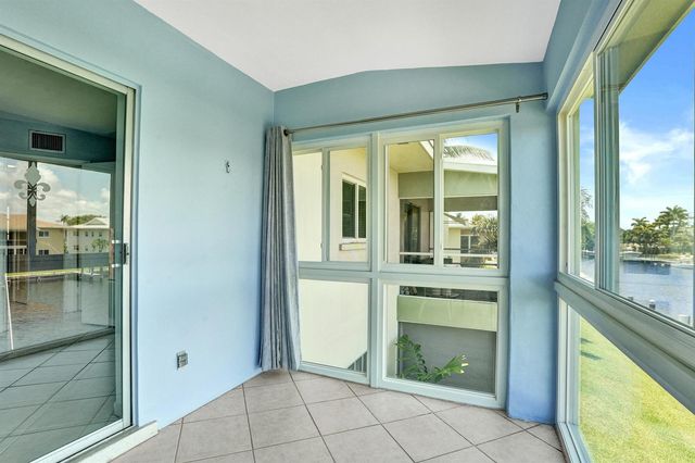 930 SE 9th Avenue 11, Pompano Beach, FL 33060