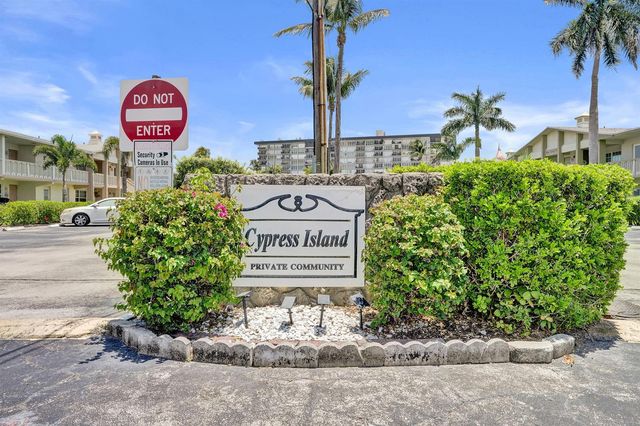 930 SE 9th Avenue 11, Pompano Beach, FL 33060