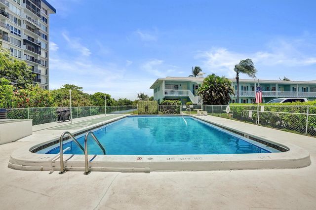 930 SE 9th Avenue 11, Pompano Beach, FL 33060