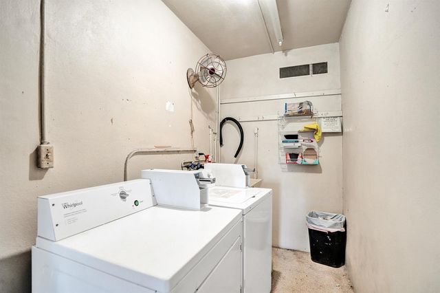 930 SE 9th Avenue 11, Pompano Beach, FL 33060