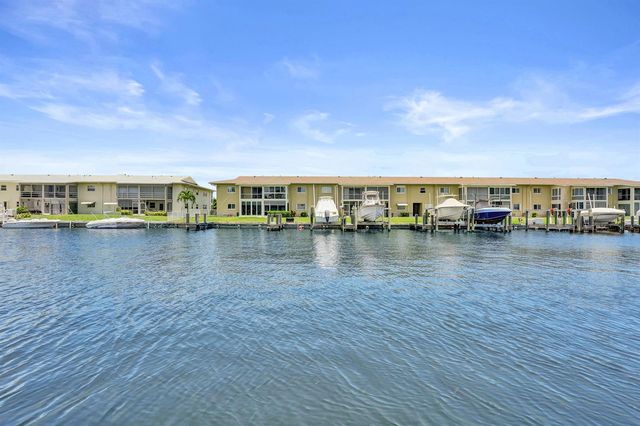 930 SE 9th Avenue 11, Pompano Beach, FL 33060