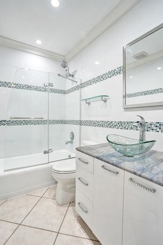 930 SE 9th Avenue 11, Pompano Beach, FL 33060