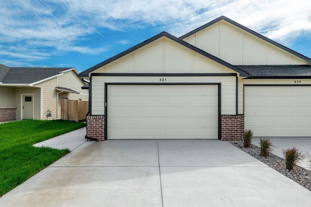 619 E Briarbrook Ln, Park City, KS 67147