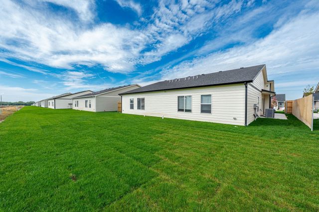 619 E Briarbrook Ln, Park City, KS 67147