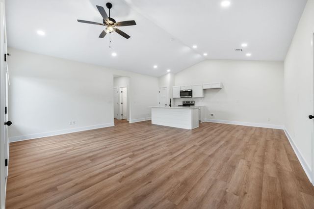 619 E Briarbrook Ln, Park City, KS 67147