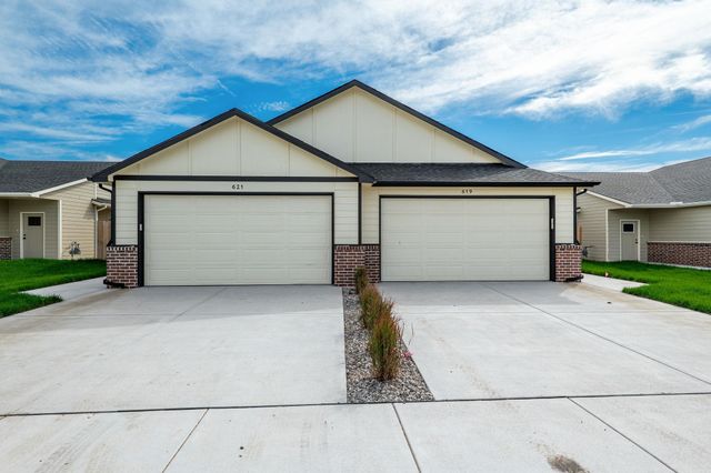 619 E Briarbrook Ln, Park City, KS 67147