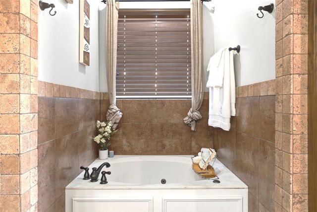 4516 Boulder Bridge Way, Edmond, OK 73034