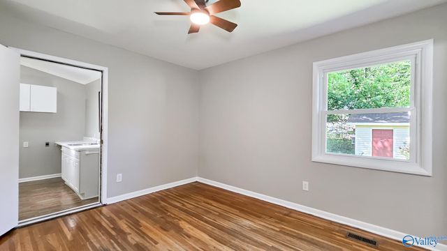 3208 Fairacres Road SW, Huntsville, AL 35805