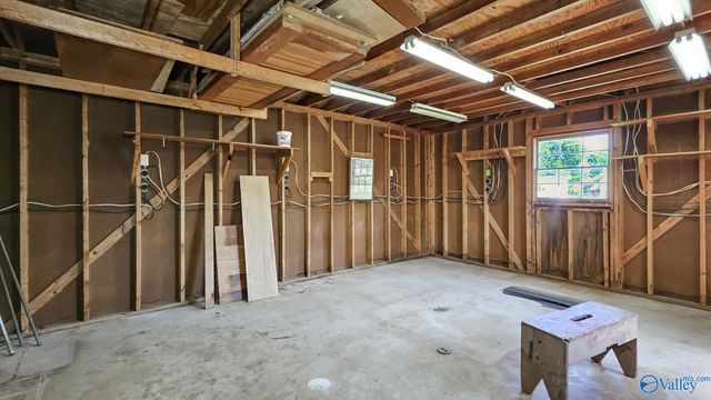 3208 Fairacres Road SW, Huntsville, AL 35805