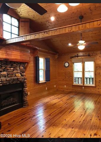 92 Ox Bow Lane, Blairsville, GA 30512