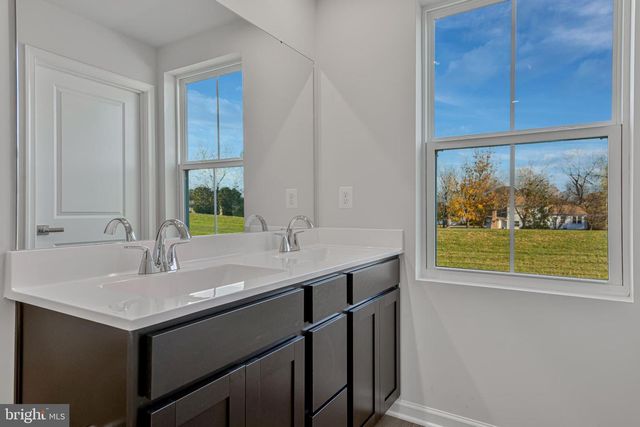 29 EAGLE DR, Gettysburg, PA 17325