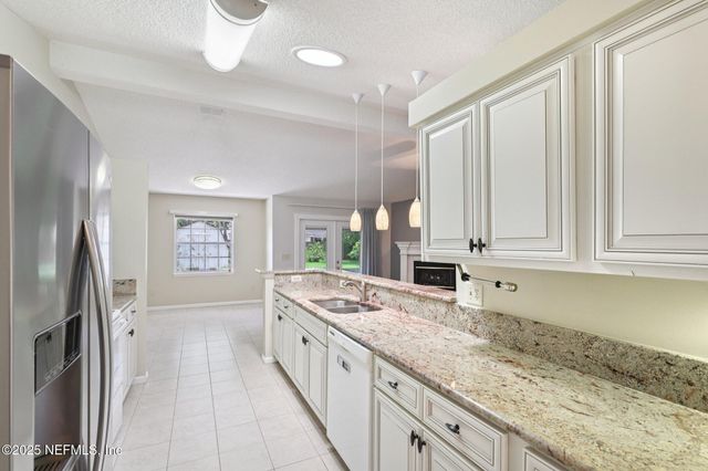 1835 HARBOR ISLAND Drive, Fleming Island, FL 32003