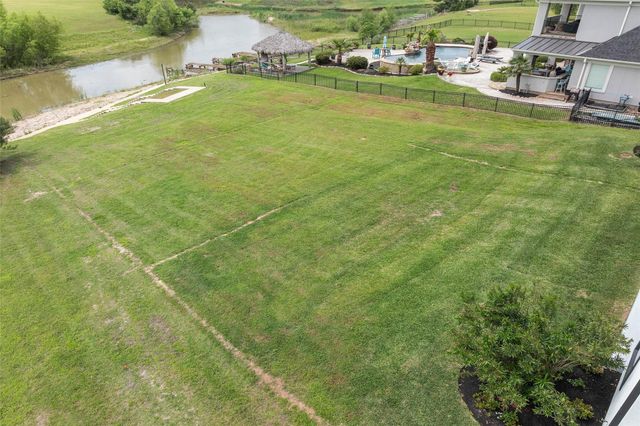 11673 Grandview Drive, Montgomery, TX 77356