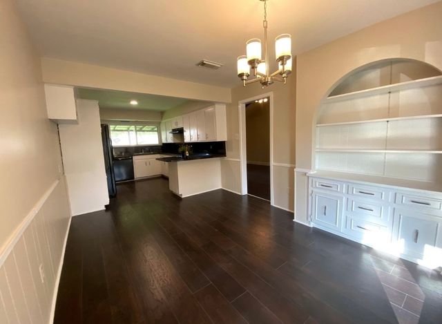 3417 Glenmont Drive, Fort Worth, TX 76133