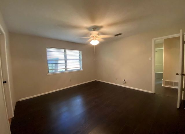 3417 Glenmont Drive, Fort Worth, TX 76133