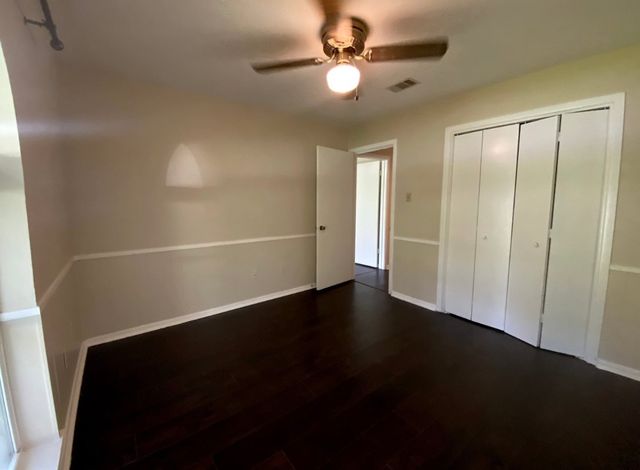 3417 Glenmont Drive, Fort Worth, TX 76133